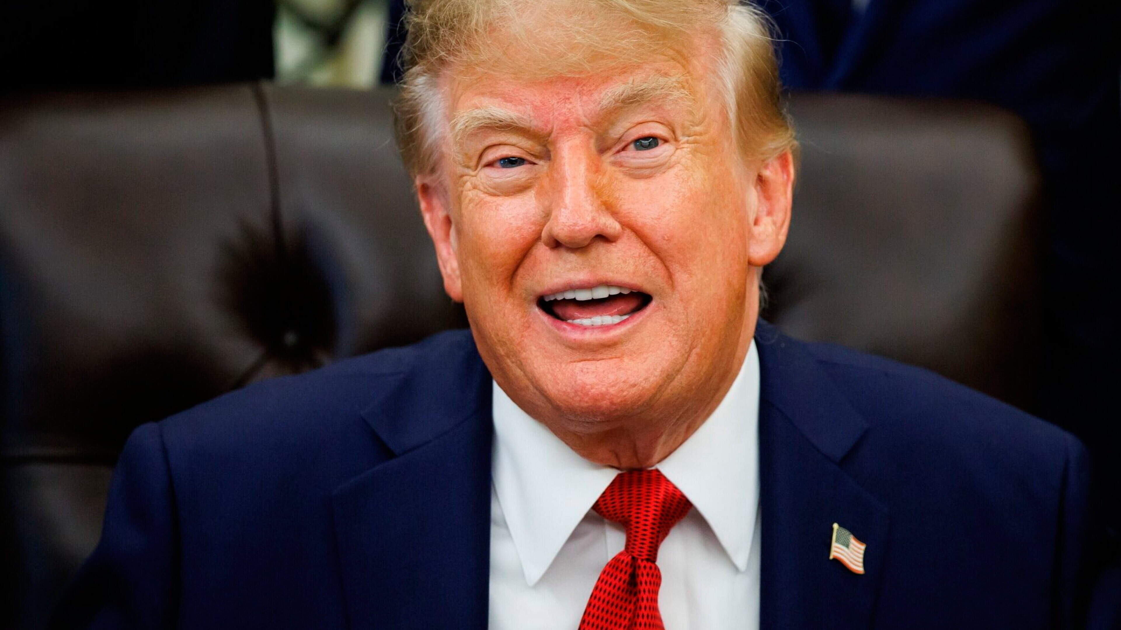 US media outlets CNN, MS NOW and Politico sue over denied White House access